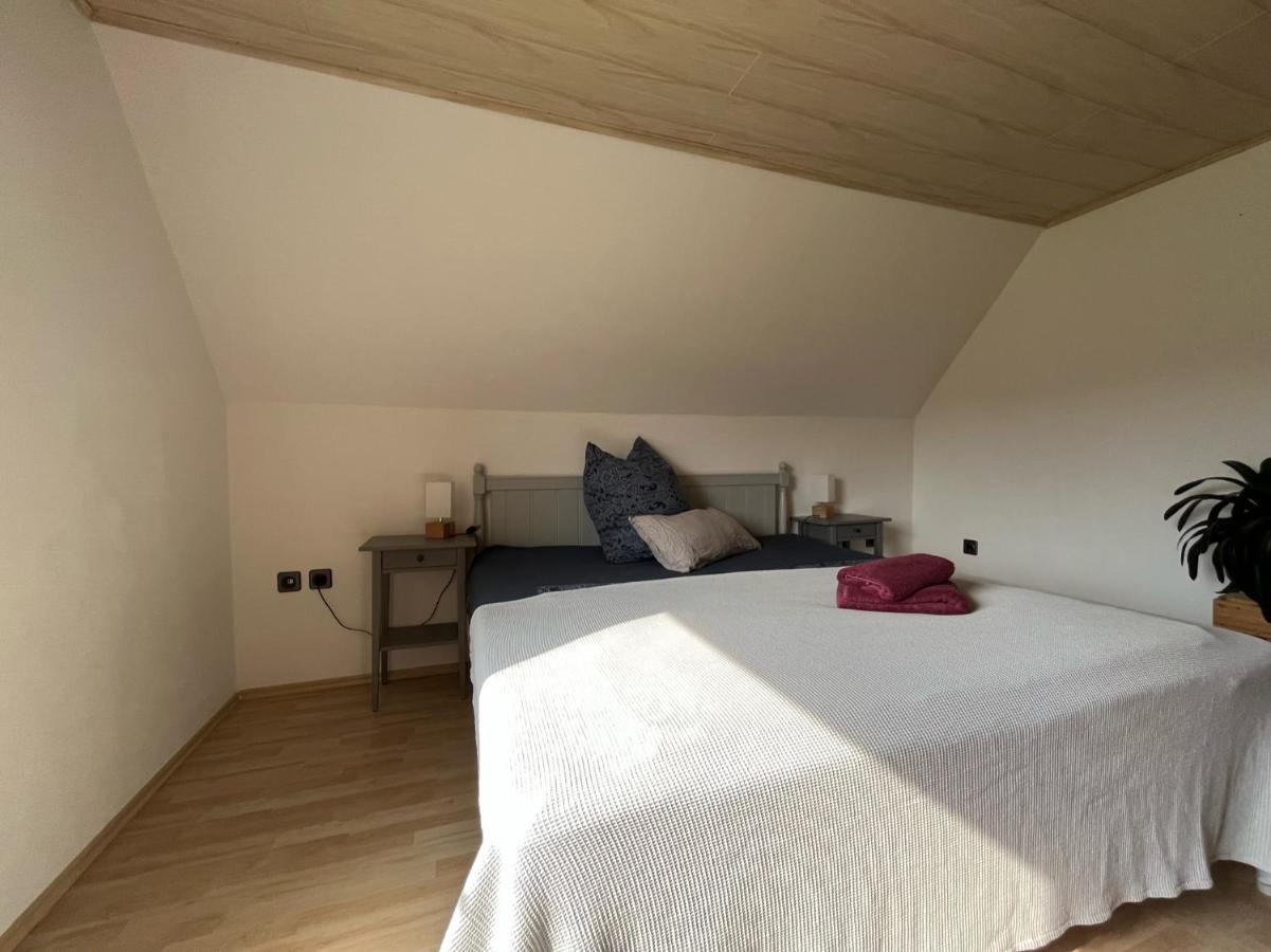 Schoene Wohnung In Ruhiger Laendlicher Lage Heidenheim  Exterior photo